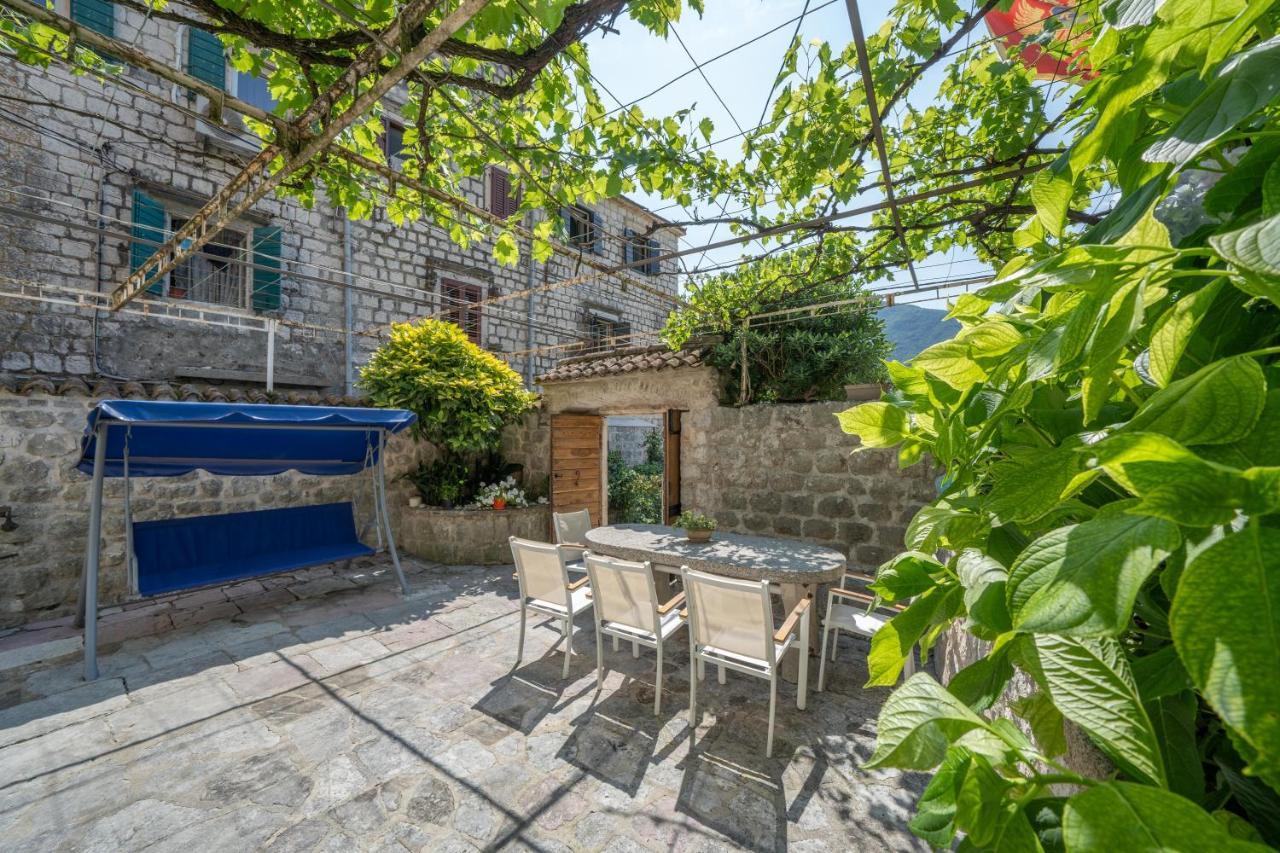 Appartamento Regina Di Dobrota Cattaro Esterno foto